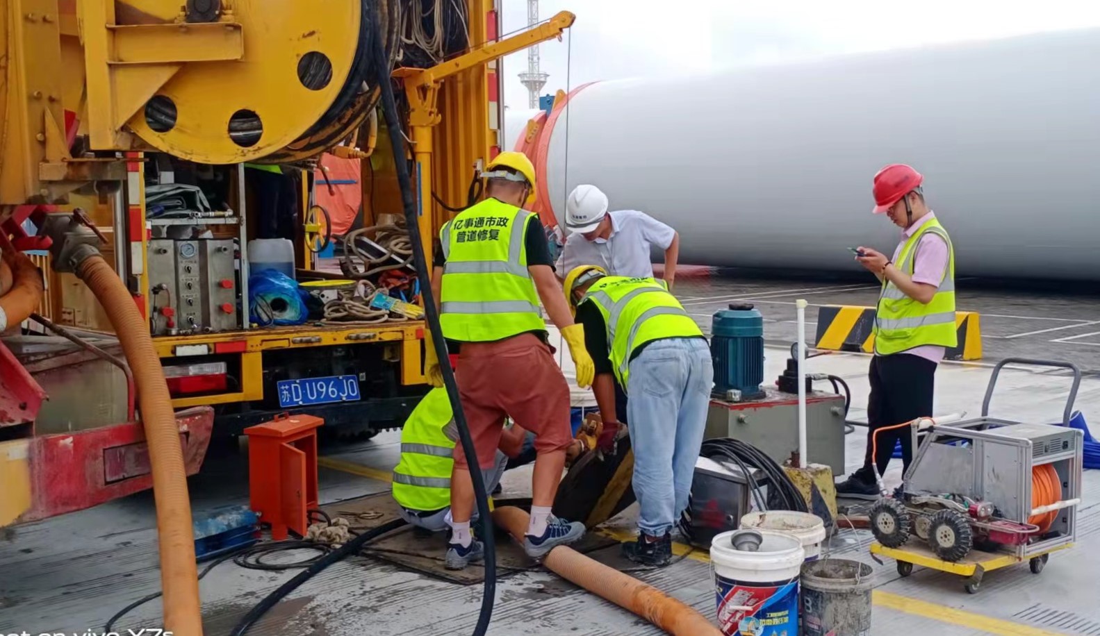 短管内衬管道置换